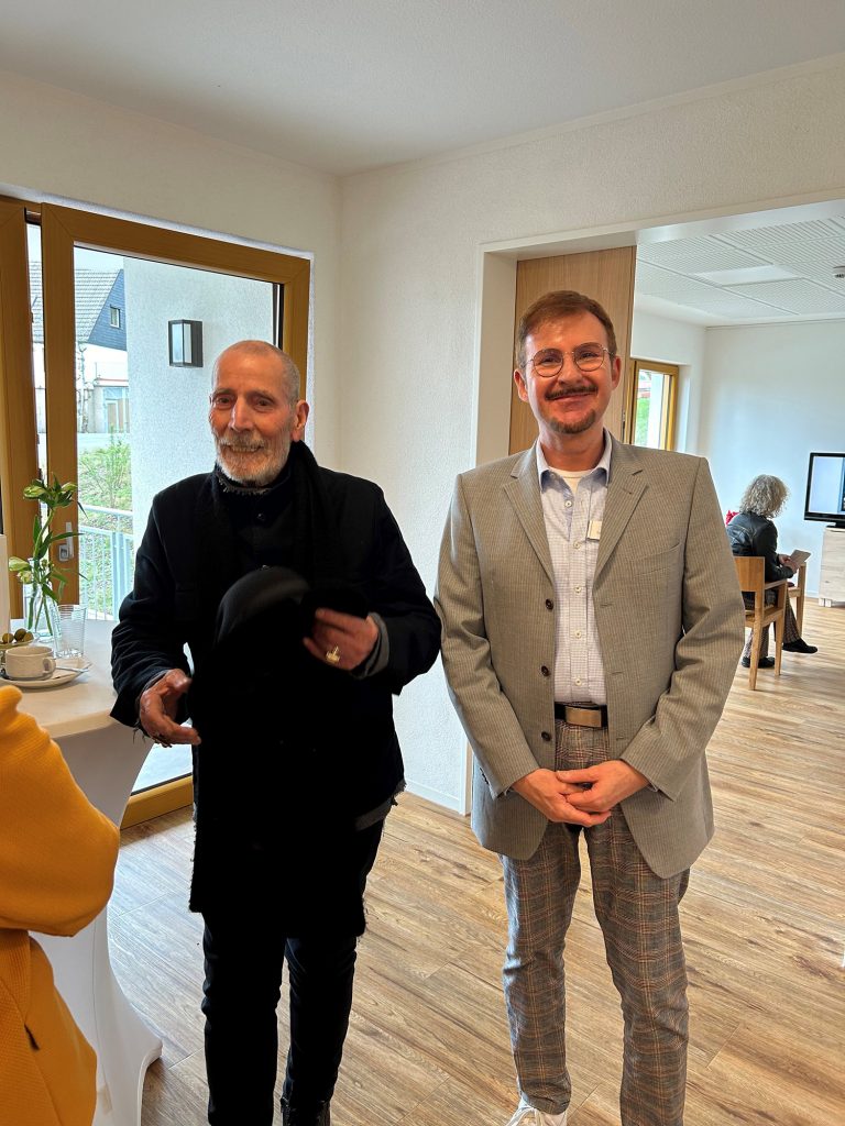 Der Eitorfer Künstler Giovanni Vetere im Elisabeth-Hospiz